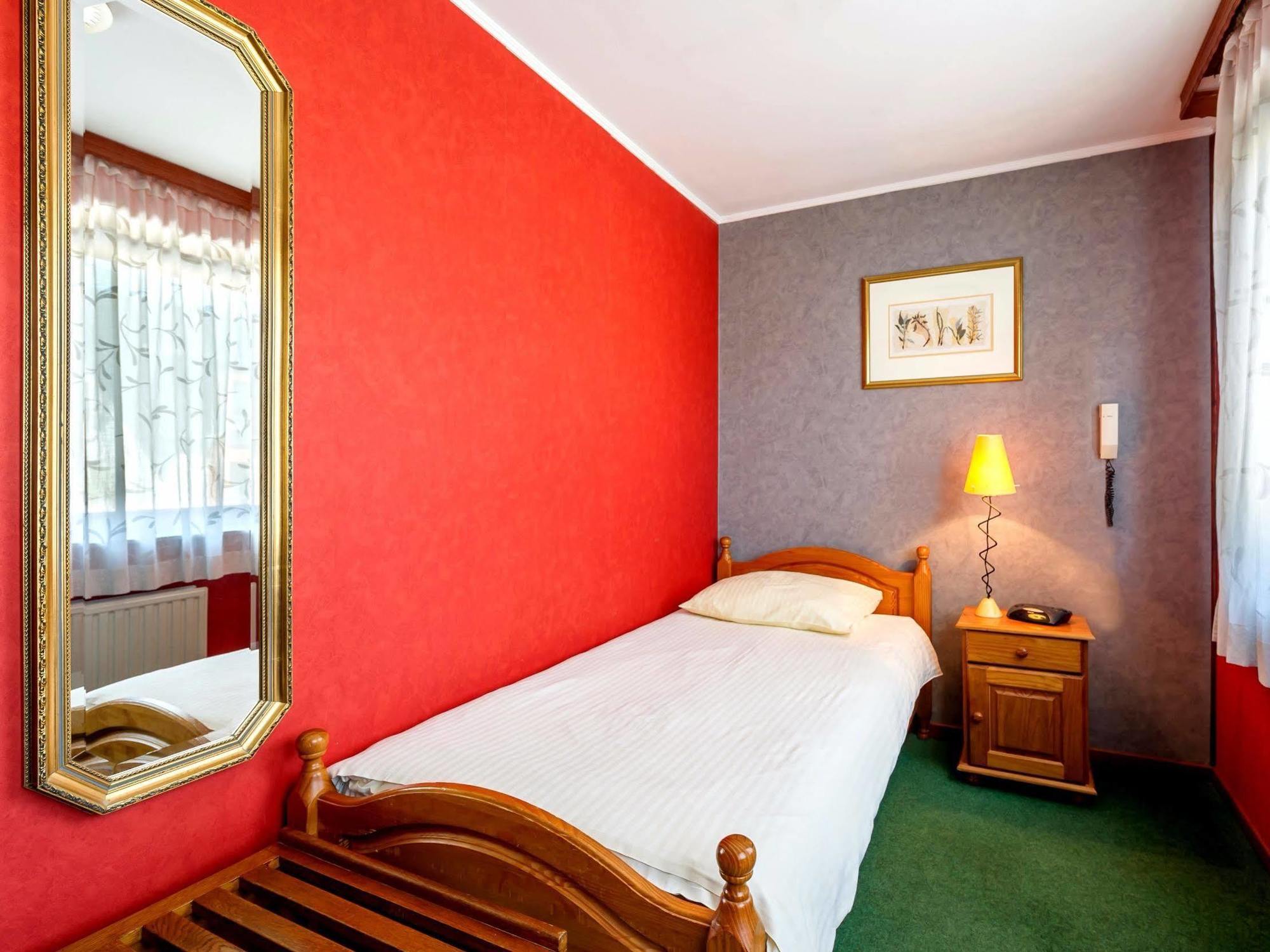 Hostellerie Val Fleuri Mersch Dış mekan fotoğraf