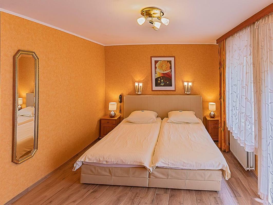 Hostellerie Val Fleuri Mersch Dış mekan fotoğraf